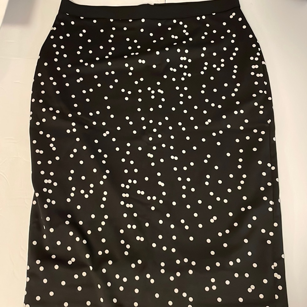 Pencil skirt with sexy back slit